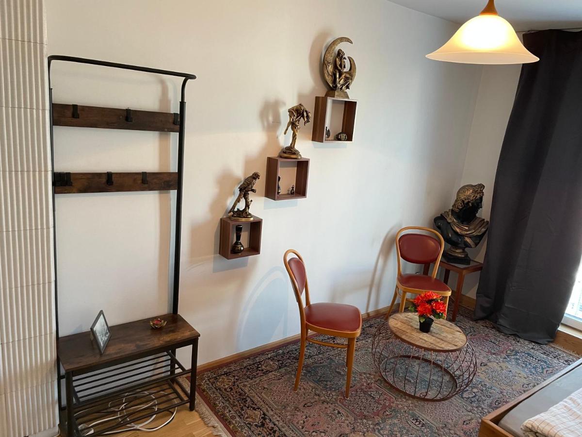 Room In City Center Near U6,U3 And Westbahnhof Viena Exterior foto
